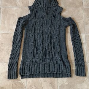 American Eagle gray cold shoulder sweater
